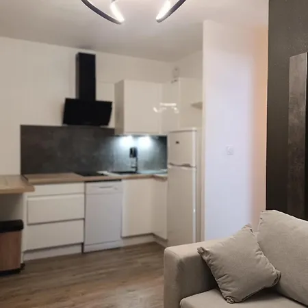 Naturiste Cap D'agde Natura 113 *